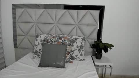 Snapshot of nina_pons chatting on March 2025 11:04:01 PM Nina online show from March 2025 11:04:01 PM