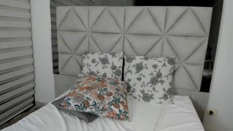 Snapshot of nina_pons chatting on March 2025 02:08:02 AM Nina online show from March 2025 02:08:02 AM