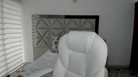 Snapshot of nina_pons chatting on March 2025 08:31:01 PM Nina online show from March 2025 08:31:01 PM