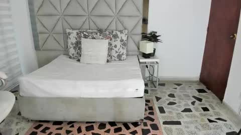 Snapshot of nina_pons chatting on October 2025 07:53:01 PM Nina online show from October 2025 07:53:01 PM