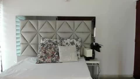 Snapshot of nina_pons chatting on October 2025 08:44:02 PM Nina online show from October 2025 08:44:02 PM