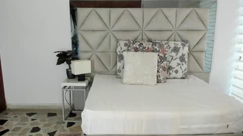 Snapshot of nina_pons chatting on October 2025 10:11:01 PM Nina online show from October 2025 10:11:01 PM