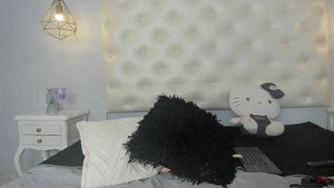 Nina  online show from June 2026 12:20:02 PM