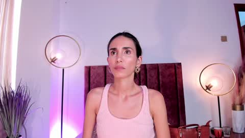 Nina online show from December 2024 06:11:01 PM