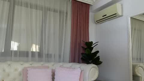 NinaCrystal online show from May 2026 09:28:02 AM