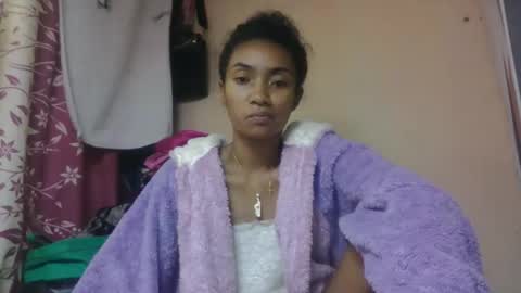 ninaeaa online show from April 2026 08:28:02 PM