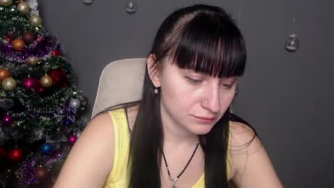 ninaflawlees online show from December 2025 01:04:02 PM