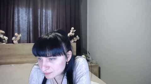 ninaflawlees online show from April 2026 12:07:02 PM