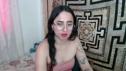 N I N A online show from December 2024 01:56:02 PM