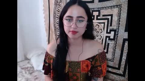 N I N A online show from December 2024 09:40:02 PM