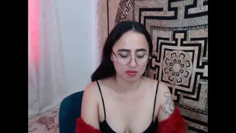 N I N A online show from December 2024 01:36:02 PM