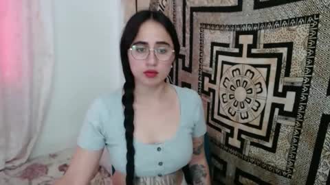 N I N A online show from January 2025 08:35:01 PM