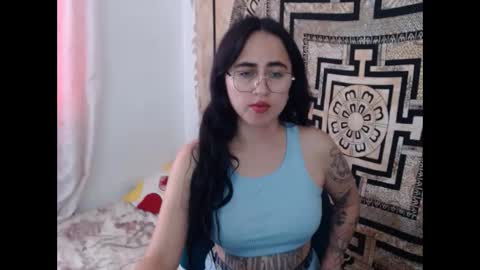 N I N A online show from January 2025 04:00:01 PM