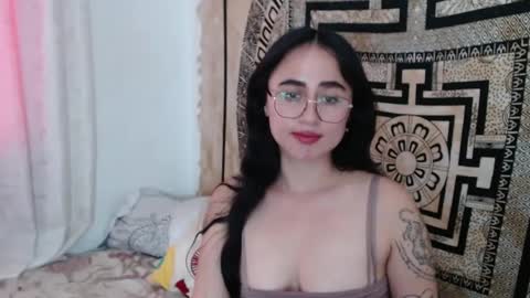 N I N A online show from January 2025 10:37:02 PM