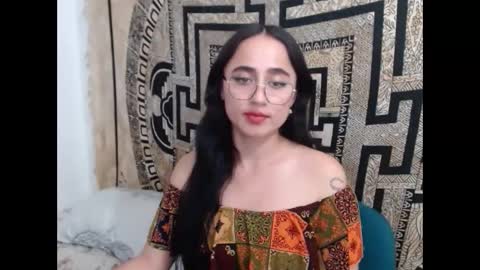 N I N A online show from January 2025 10:57:02 PM