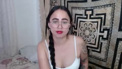 N I N A online show from January 2025 03:18:02 PM