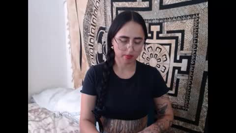 N I N A online show from January 2025 08:06:02 PM