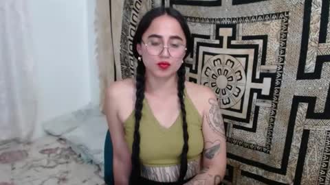 N I N A online show from January 2025 12:47:01 AM