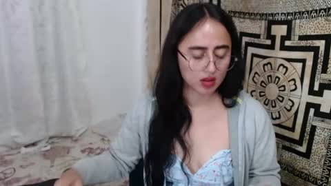 N I N A online show from January 2025 06:21:01 PM