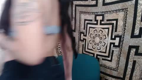 N I N A online show from February 2025 08:35:02 PM