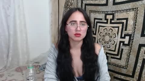 N I N A online show from February 2025 10:55:01 PM