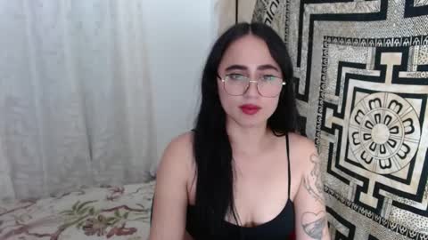 N I N A online show from February 2025 11:24:01 PM