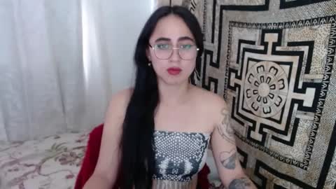 N I N A online show from February 2025 03:21:01 PM