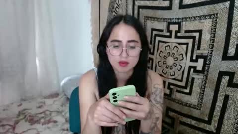 N I N A online show from February 2025 03:16:01 PM