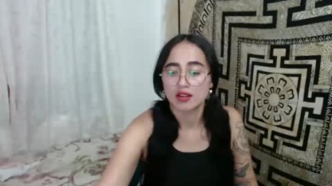 N I N A online show from February 2025 06:48:02 PM