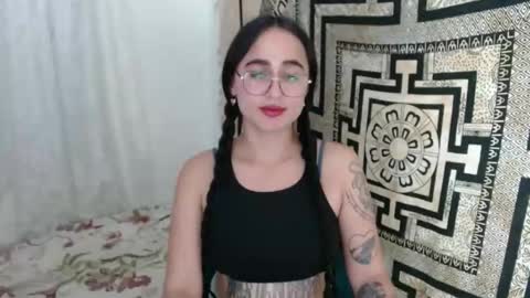 N I N A online show from February 2025 11:10:02 PM