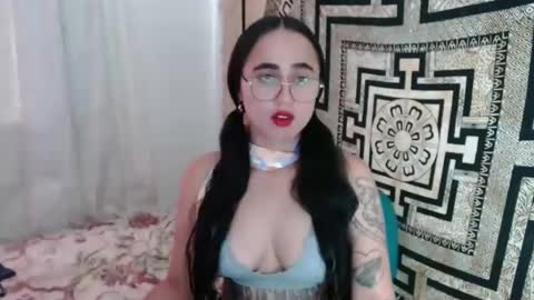 N I N A online show from February 2025 09:20:02 PM