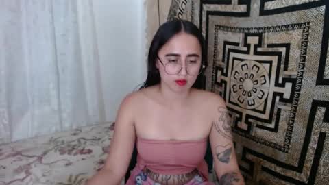 N I N A online show from February 2025 07:03:01 PM