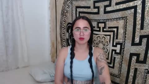 N I N A online show from March 2025 08:27:02 PM