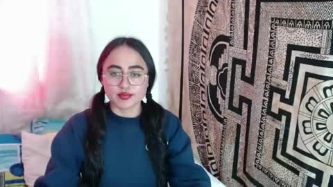 N I N A online show from October 2025 05:35:02 PM