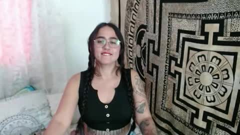 N I N A online show from October 2025 05:13:02 PM