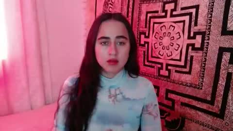 N I N A online show from November 2025 07:16:01 PM