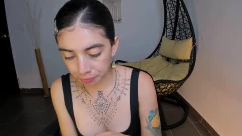 Snapshot of ninamonroee chatting on February 2025 11:15:01 PM ninamonroee online show from February 2025 11:15:01 PM