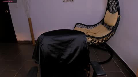 Snapshot of ninamonroee chatting on March 2025 11:49:01 PM ninamonroee online show from March 2025 11:49:01 PM