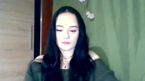 Nina online show from February 2026 09:32:02 PM