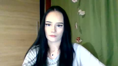 Nina online show from February 2026 09:32:01 PM