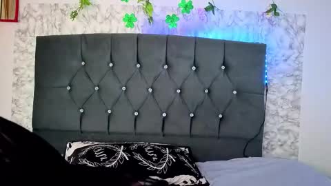 ninasky19 online show from March 2026 09:25:01 PM