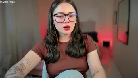 ninavolkov online show from February 2025 10:32:01 PM