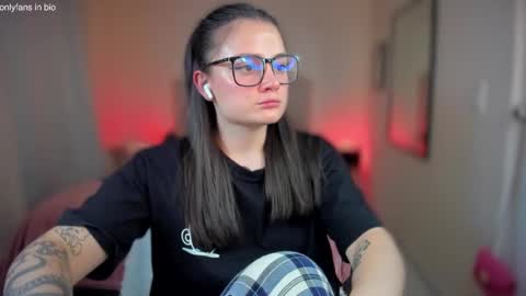 ninavolkov online show from February 2025 11:25:02 PM