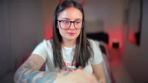 ninavolkov online show from February 2025 12:37:02 AM