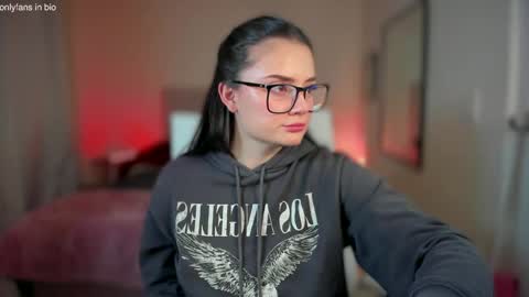 ninavolkov online show from February 2025 12:27:02 AM