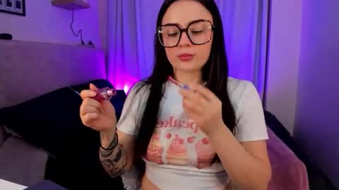 ninavolkov online show from September 2025 09:48:02 PM