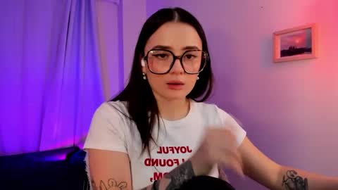 ninavolkov online show from September 2025 11:08:01 PM