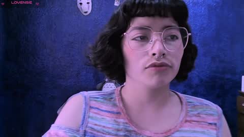 Snapshot of ninayellow chatting on December 2024 02:08:02 PM Nina online show from December 2024 02:08:02 PM