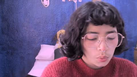 Snapshot of ninayellow chatting on January 2025 02:47:01 PM Nina online show from January 2025 02:47:01 PM