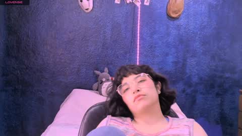 Snapshot of ninayellow chatting on January 2025 02:56:02 PM Nina online show from January 2025 02:56:02 PM